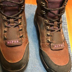 Women’s Roper lace up boots